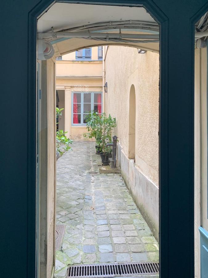 Appartement Versailles Quartier Notre Dame Au Pied Du Chateau Avec Parking Exterior foto