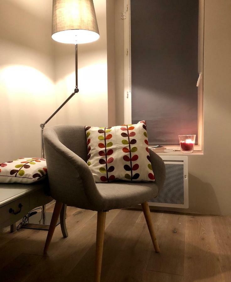 Appartement Versailles Quartier Notre Dame Au Pied Du Chateau Avec Parking Exterior foto
