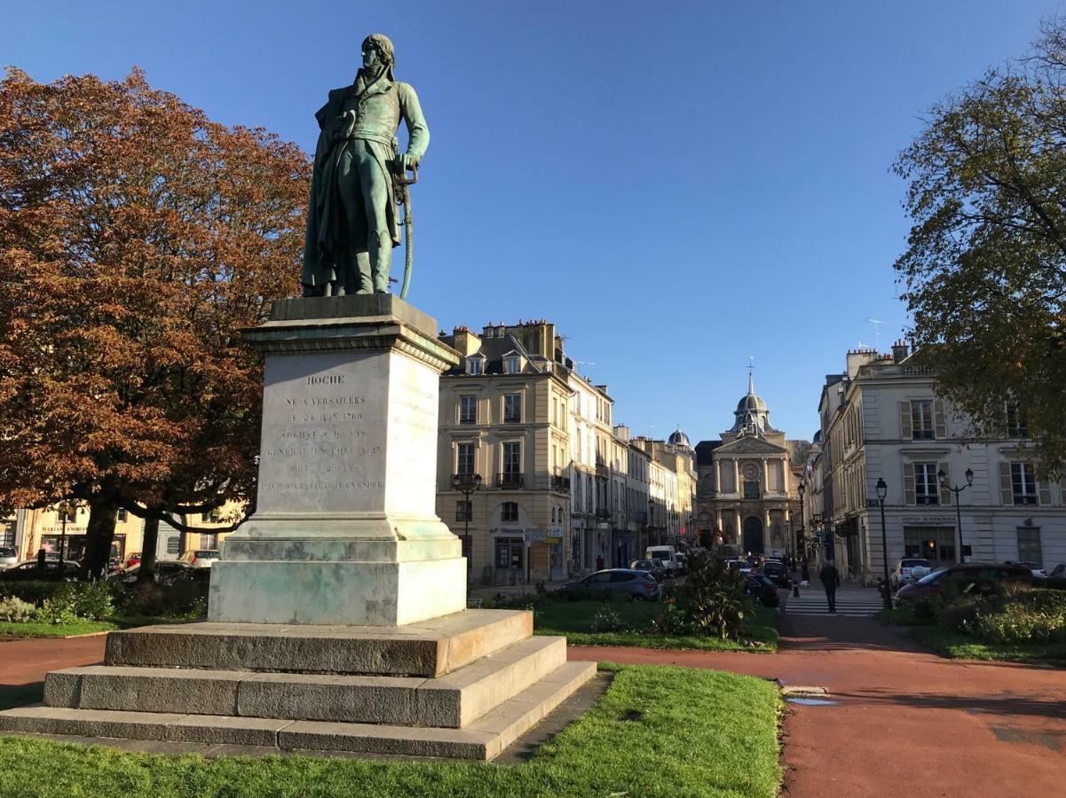 Appartement Versailles Quartier Notre Dame Au Pied Du Chateau Avec Parking Exterior foto